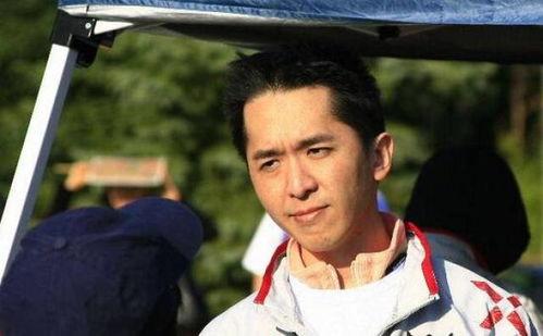 柯受良吃瓜看娱乐圈